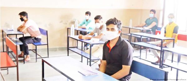 नीट परीक्षा के नतीजों  के बाद गुस्से में हैं छात्र