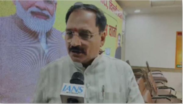 दिल्ली में जारी पानी की किल्लत को लेकर केजरीवाल सरकार पर फिर बरसे वीरेंद्र सचदेवा 