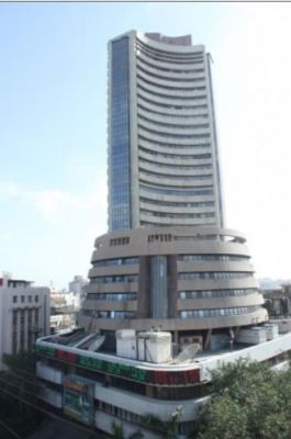महंगाई कम होने का दिखा असर, रिकॉर्ड तेजी के साथ खुले शेयर बाजार 