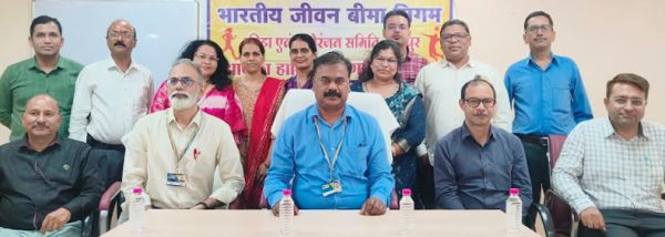 एलआईसी मंडल स्तरीय शतरंज स्पर्धा में अंजनी-पद्मावती विजेता