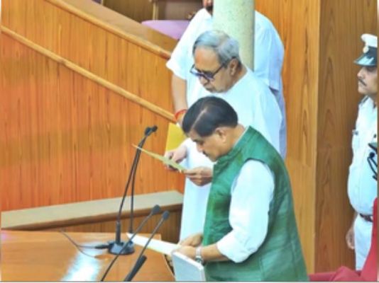 ओडिशा विधानसभा के नवनिर्वाचित सदस्यों ने ली शपथ 