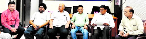 विश्व योग दिवस पर कैट कार्यालय में योग शिविर