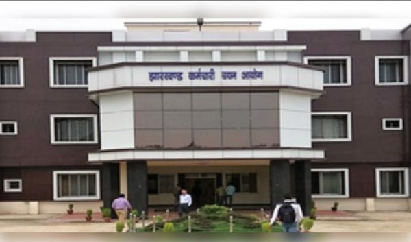झारखंड में पीजीटी नियुक्ति भी विवादों में फंसी, 24 में से पांच सेंटरों से सफल हो गए 48 फीसदी कैंडिडेट्स