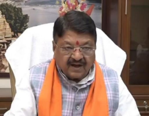देश को जेल बनाने वाले लोगों के हाथ में संविधान की प्रति : कैलाश विजयवर्गीय 
