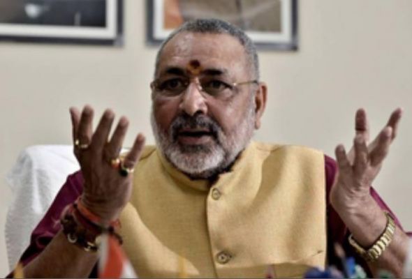ओवैसी के 'जय फिलिस्तीन' कहने पर भड़के गिरिराज समेत कई नेता, की कड़ी कार्रवाई की मांग 
