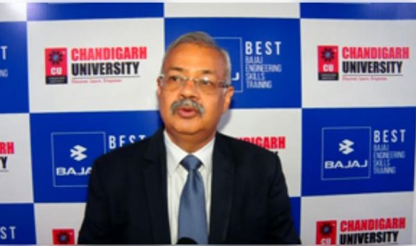 चंडीगढ़ यूनिवर्सिटी का बजाज ऑटो के साथ एमओयू 