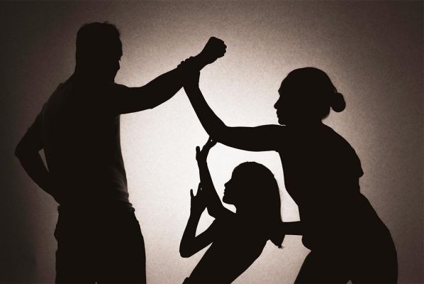 ‘छत्तीसगढ़’ का  संपादकीय : भयानक बढ़ती घरेलू हिंसा, सच से कतराता समाज  भला क्या इलाज ढूंढ लेगा?