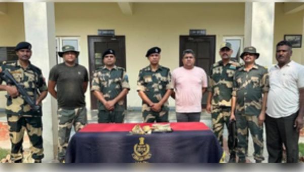 अमृतसर में बीएसएफ ने छह किलोग्राम से ज्यादा हेरोइन जब्त की 