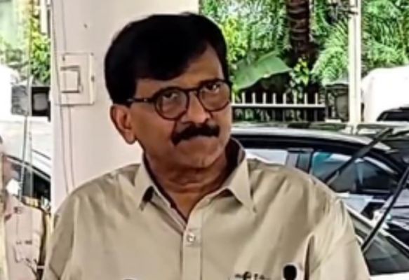 महाराष्ट्र में चोरों और बदमाशों की सरकार ने दो साल पूरे किए : संजय राउत 