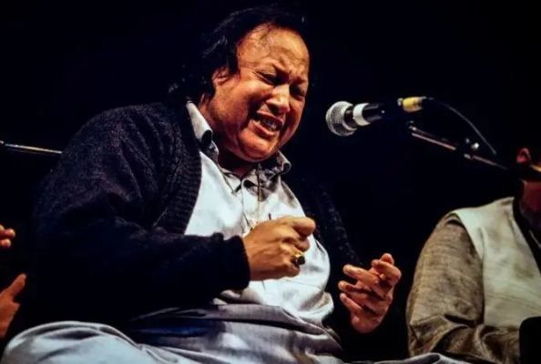 नुसरत फ़तह अली ख़ान की 34 साल पहले रिकॉर्ड की गई चार क़व्वालियाँ अचानक मिलीं