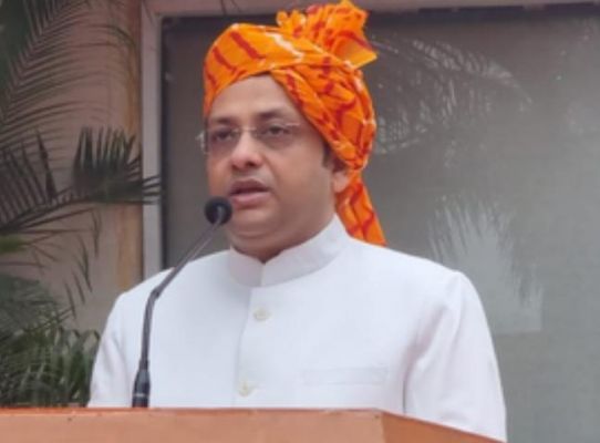 आईएएस अधिकारी अमित किशोर को नियुक्त किया गया रक्षा मंत्री राजनाथ सिंह का निजी सचिव
