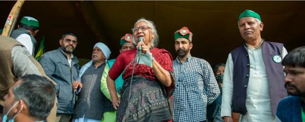 मेधा पाटकर कैसे फंसीं मानहानि के मुकदमे में