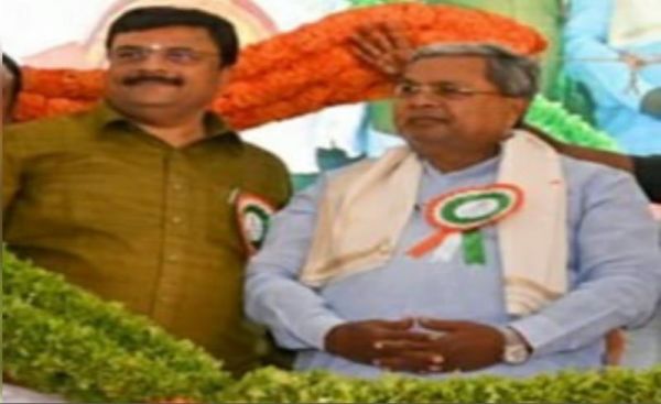 कांग्रेस विधायक ने शिवकुमार की चेतावनी को किया नजरअंदाज, सिद्दारमैया का किया समर्थन 