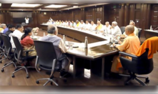 यूपी कैबिनेट में सुरक्षा गार्डों व शिक्षकों के मानदेय में बढ़ोतरी को मंजूरी 