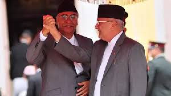 ओली और नेपाली कांग्रेस ने मिलाया हाथ, ख़तरे में प्रचंड की कुर्सी