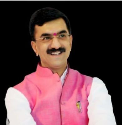 विशेष दल करेगा जरांगे पाटिल के ड्रोन जासूसी आरोप की जांच : मंत्री शंभूराज देसाई 