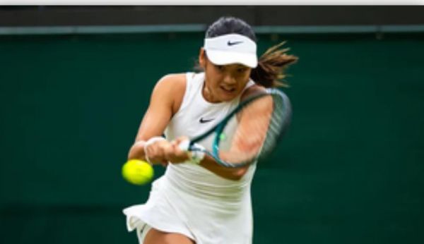 राडुकानू तीसरे दौर में, नवारो ने ओसाका को बाहर किया 