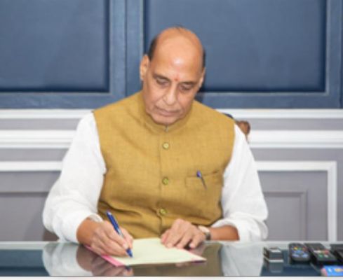 द्विपक्षीय संबंधों में प्रगति की समीक्षा के लिए राजनाथ सिंह ने की आस्ट्रेलिया के उप प्रधानमंत्री से बात 