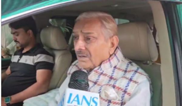 हाथरस भगदड़ मामले को कांग्रेस नेता प्रमोद तिवारी ने बताया प्रशासन की लापरवाही का नतीजा 