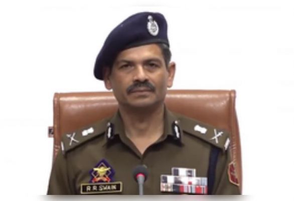 जम्मू-कश्मीर के डीजीपी ने शौर्य चक्र से सम्मानित पुलिसकर्मियों की सराहना की 