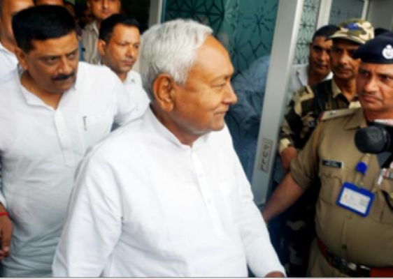 बिहार में वज्रपात से 24 घंटे में 9 की मौत, सीएम नीतीश ने किया मुआवजे का ऐलान