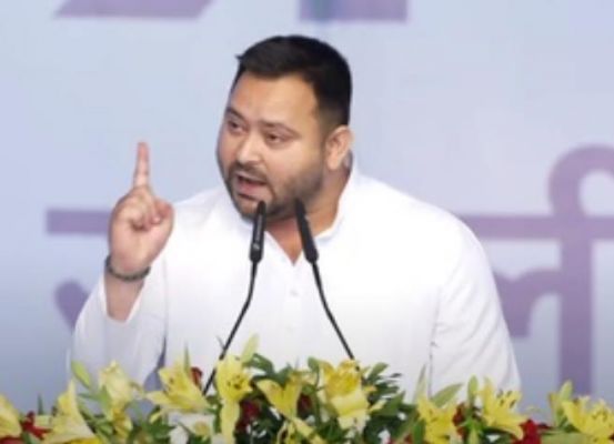 दुनियाभर में नीतीश कुमार के जैसा कमजोर मुख्यमंत्री कोई नहीं : तेजस्वी यादव 