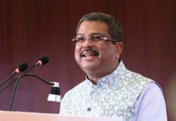 कक्षा तीन व छह के अलावा किसी भी कक्षा की पुस्तकों में फिलहाल बदलाव नहीं