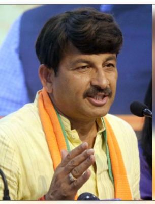 चार्जशीट में आरोपित होने के बाद केजरीवाल को इस्तीफा दे देना चाहिए : मनोज तिवारी 