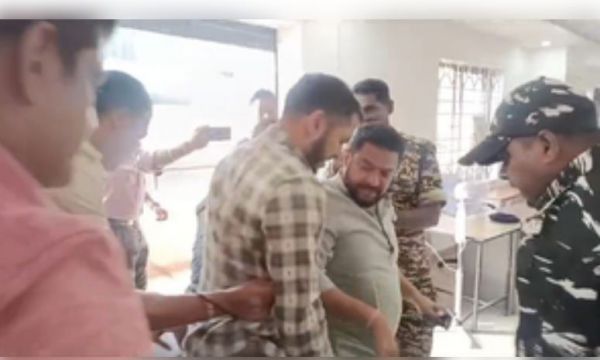 ईडी ने मनी लॉन्ड्रिंग मामले में कर्नाटक के पूर्व मंत्री बी नागेंद्र को हिरासत में लिया 