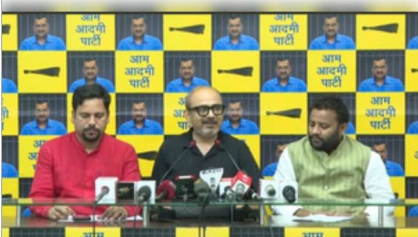 एलजी के कहने पर ही काट दिए गए 1100 पेड़ : दिलीप पांडे 