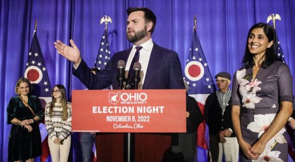 ट्रंप के उपराष्ट्रपति पद के उम्मीदवार जेडी वेंस की पत्नी और 'गुरु' ऊषा से मिलिए