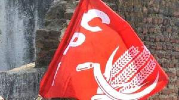 प्रियंका गांधी के खिलाफ वायनाड में कौन होगा सीपीआई का उम्मीदवार, पार्टी दुविधा में