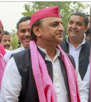अखिलेश यादव ने दिया मानसून ऑफर, 100 लाओ सरकार बनाओ 