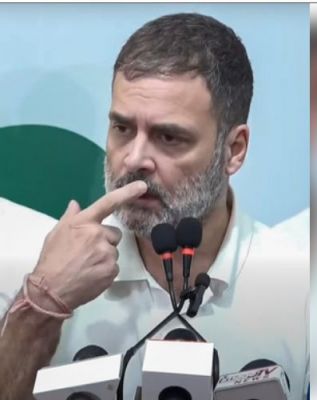 केरल में भारी बारिश के बाद राहुल गांधी ने कांग्रेस कार्यकर्ताओं से लोगों की मदद करने को कहा 