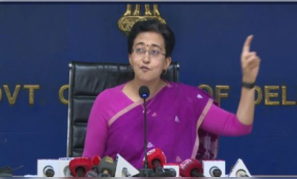 दिल्ली वालों के टैक्स का पैसा केंद्र सरकार दिल्ली के विकास पर खर्च नहीं करती : आतिशी 