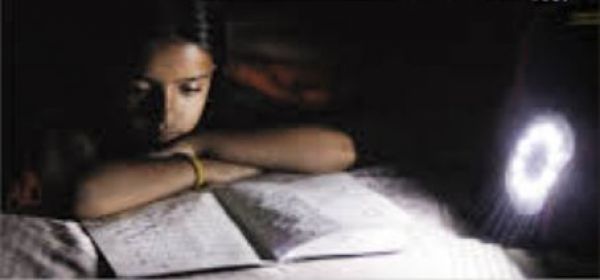 शिक्षा और स्वास्थ्य से अधिक कर्ज के ब्याज पर पैसा खर्च कर रहे हैं देश