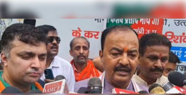 विपक्ष भोले बाबा को चढ़ाए जल, खत्म हो जाएगी बुद्धि की विकृति : केशव मौर्य 