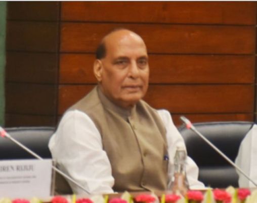रक्षा मंत्रालय के लिए बजट में 6,21,940 करोड़ रुपये का प्रावधान, राजनाथ सिंह ने जताया आभार 