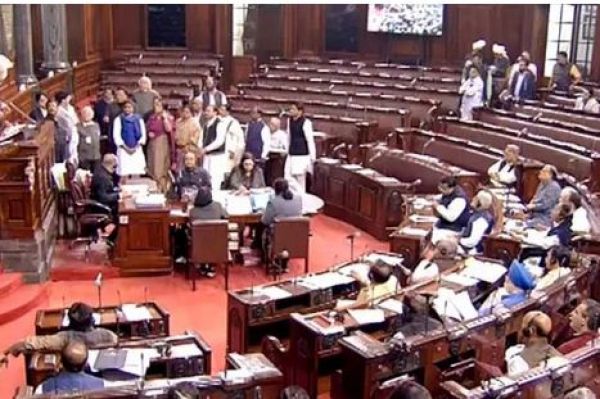 आम बजट में राज्यों की अनदेखी का आरोप लगाते हुए विपक्ष ने राज्यसभा से किया बहिर्गमन