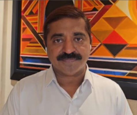 फडणवीस पर अनिल देशमुख के आरोप के बाद महाराष्ट्र भाजपा नेता का पलटवार 