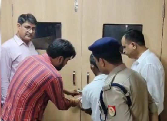 दिल्ली के बाद नोएडा में भी कोचिंग सेंटर्स में मिली गड़बड़ी, कई सील