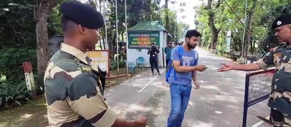 डॉक्टर बनने बांग्लादेश क्यों जाते हैं पश्चिम बंगाल के छात्र