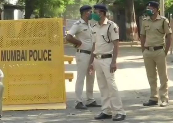 नवी मुंबई में सार्वजनिक स्थानों पर उपद्रव के आरोप में पुलिस ने कुल 21 ट्रांसजेंडर पकड़े