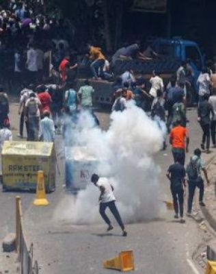 बांग्लादेश में प्रदर्शनकारियों की ‘लॉन्ग मार्च टू ढाका’ की योजना, स्थिति तनावपूर्ण