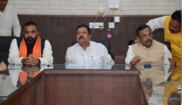 बिहार : विधानसभा उपचुनाव से पहले भाजपा विपक्ष के खिलाफ चक्रव्यूह बनाने में जुटी 