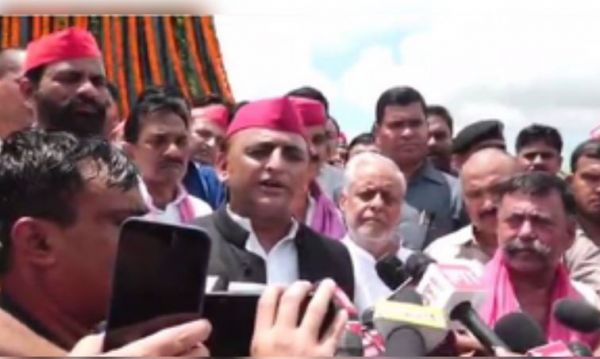 अखिलेश यादव ने भाजपा पर साधा निशाना, आरक्षण और प्रशासनिक विफलता पर उठाए सवाल