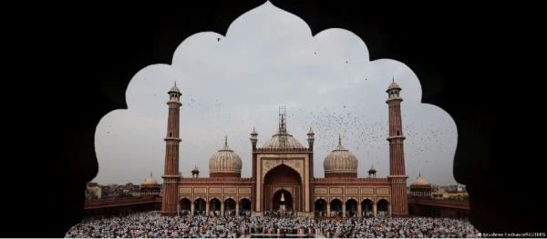क्या होता है वक्फ और क्यों सरकार बदलना चाह रही है वक्फ कानून