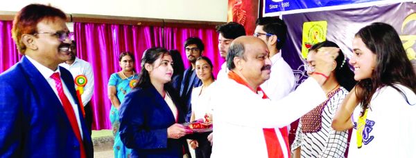 जीवन में कठिन परिश्रम कर लक्ष्य प्राप्त करें, राष्ट्रीयता-मानवता भी जरूरी-मिश्रा