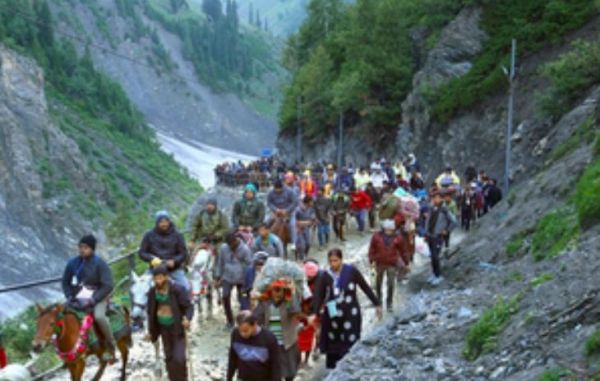 अमरनाथ यात्रा उत्तरी कश्मीर मार्ग से जारी रहेगी, 651 तीर्थयात्रियों का एक और जत्था रवाना 