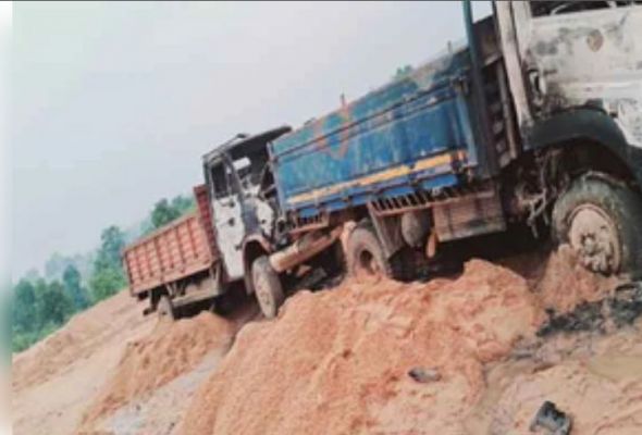 रांची में बालू घाट पर अपराधियों ने हमला कर छह वाहनों में लगाई आग